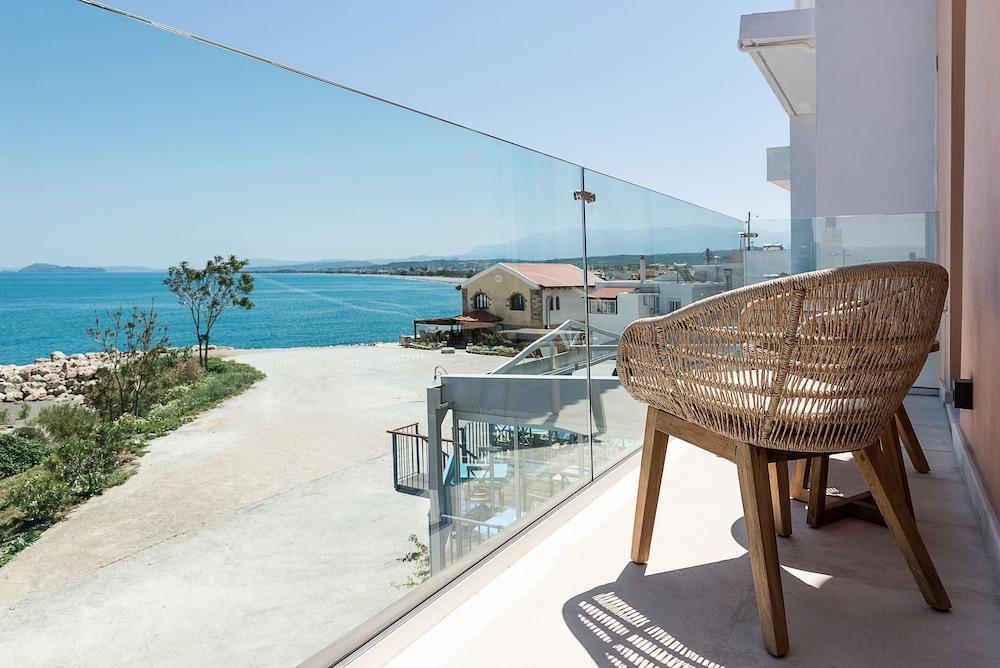 Avra Apartments Kolymbari Harbour Exterior foto